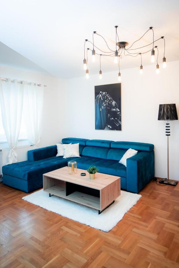 Lux Stan Na Dan Pozarevac Apartment ภายนอก รูปภาพ