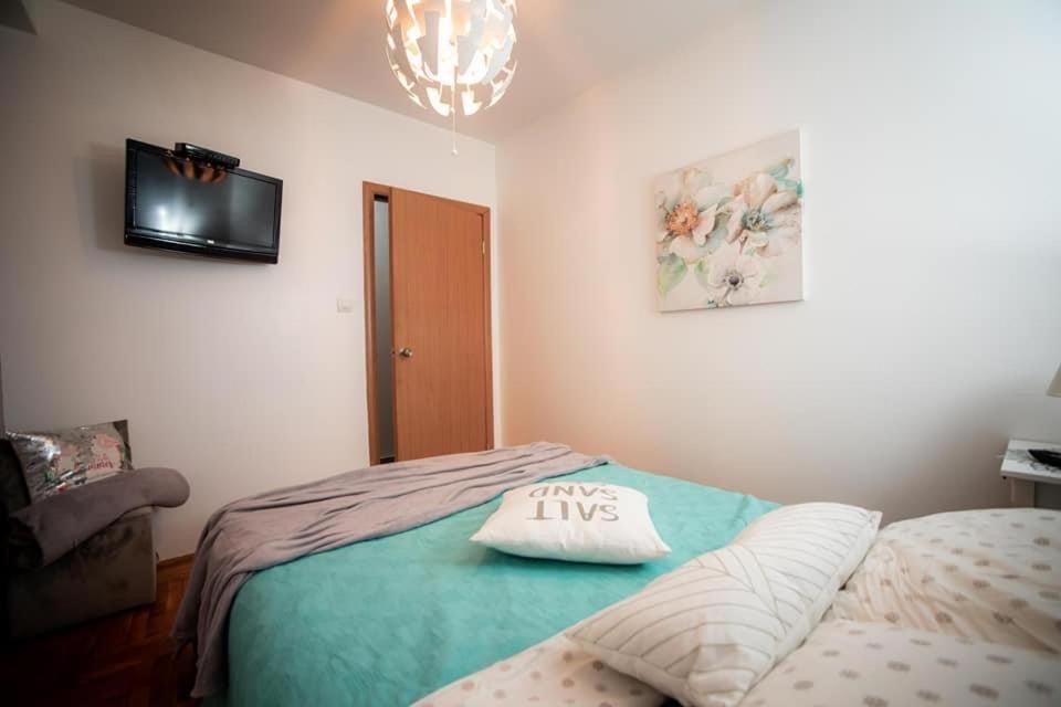 Lux Stan Na Dan Pozarevac Apartment ภายนอก รูปภาพ