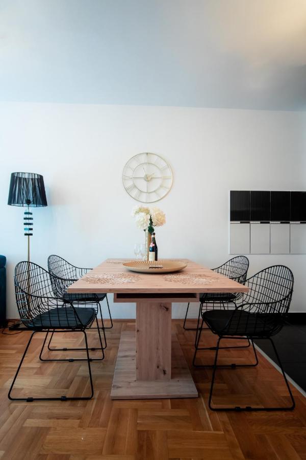 Lux Stan Na Dan Pozarevac Apartment ภายนอก รูปภาพ
