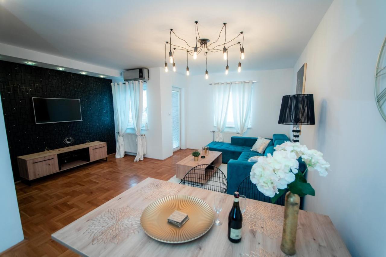 Lux Stan Na Dan Pozarevac Apartment ภายนอก รูปภาพ