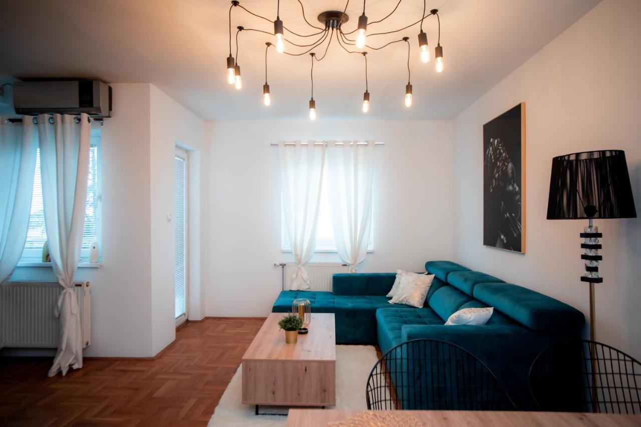 Lux Stan Na Dan Pozarevac Apartment ภายนอก รูปภาพ