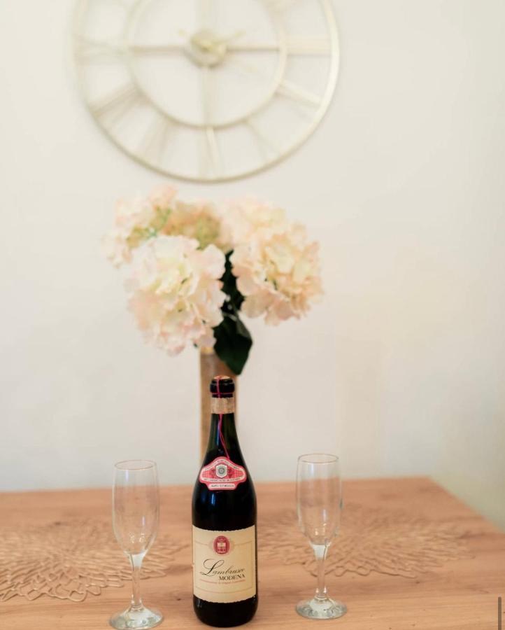 Lux Stan Na Dan Pozarevac Apartment ภายนอก รูปภาพ