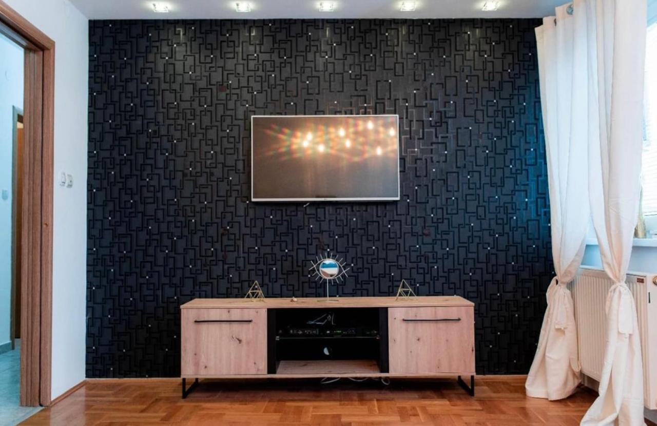 Lux Stan Na Dan Pozarevac Apartment ภายนอก รูปภาพ