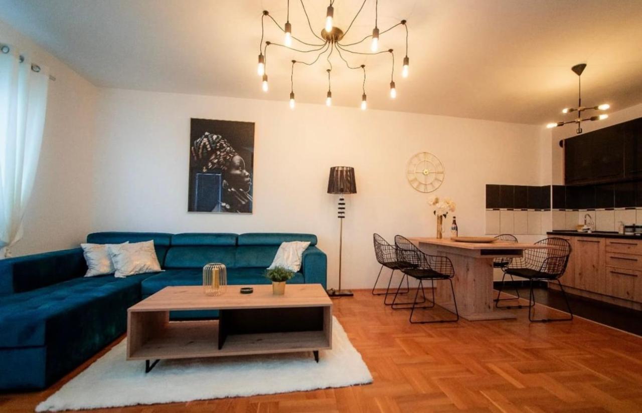 Lux Stan Na Dan Pozarevac Apartment ภายนอก รูปภาพ